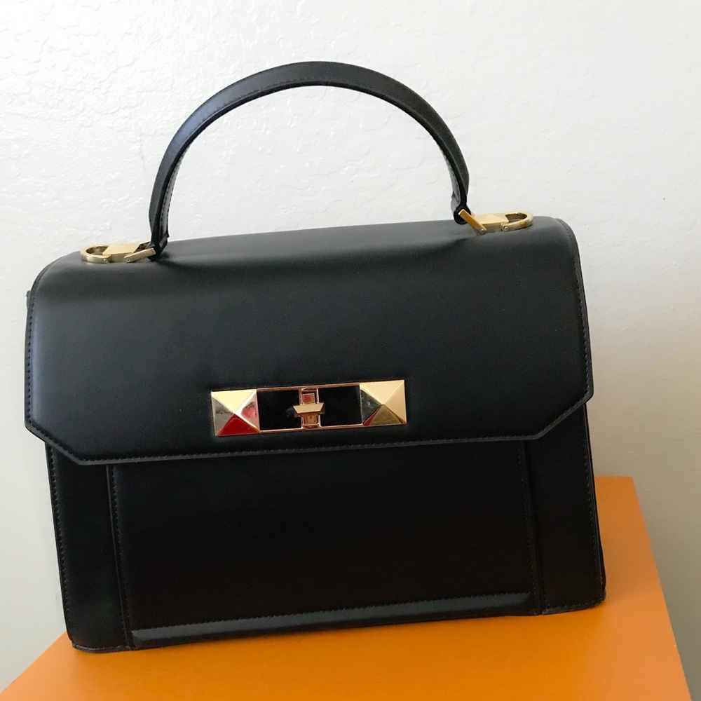 CHARLES & KEITH GHW large Structured bag. BLACK